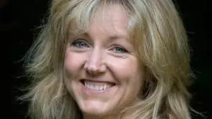 Photo of Julie Macken